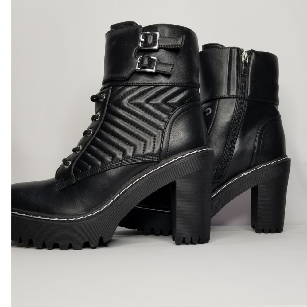 XOXO Women's Jackie Chunky Combat Bootie Size  7.5 Black NWT